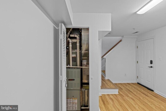 Building Photo - 6607 Rumfire Ct