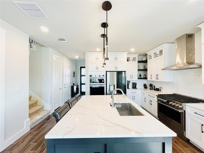 Building Photo - 8504 Pine Muhly Dr