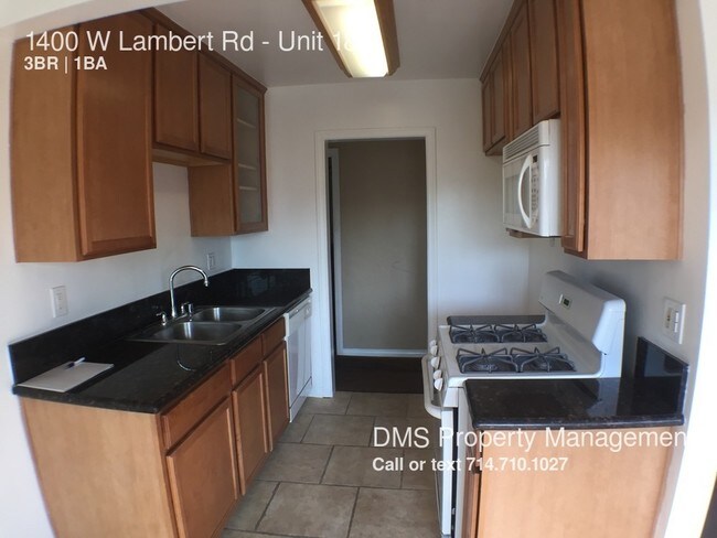 Building Photo - 1400 W Lambert Rd