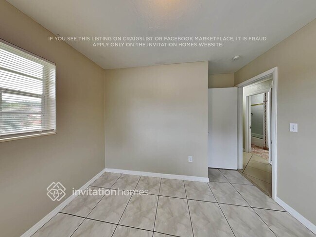 Building Photo - 1261 NW 202nd St