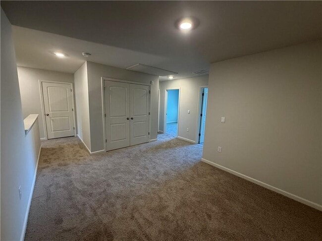 Building Photo - 30 Rustin Rdg