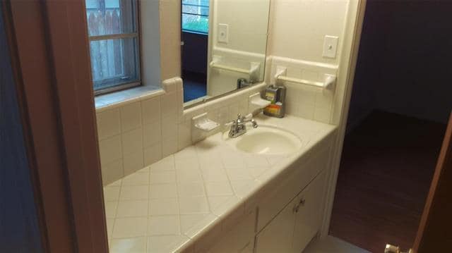 Building Photo - 514 S Lois Ln