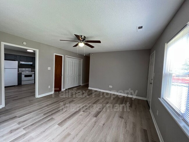 Building Photo - 1117 Pecan Pl