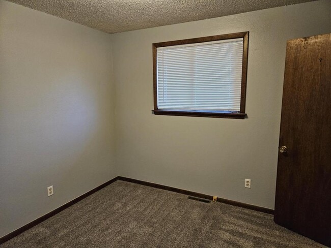 Building Photo - 2425 Emery St