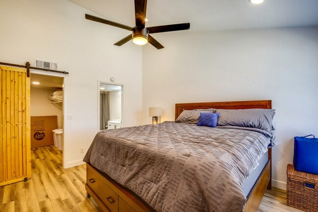 Building Photo - 1351 N Pleasant Dr