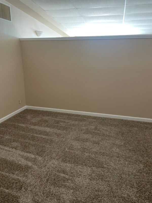 Building Photo - 1330 E 58th St