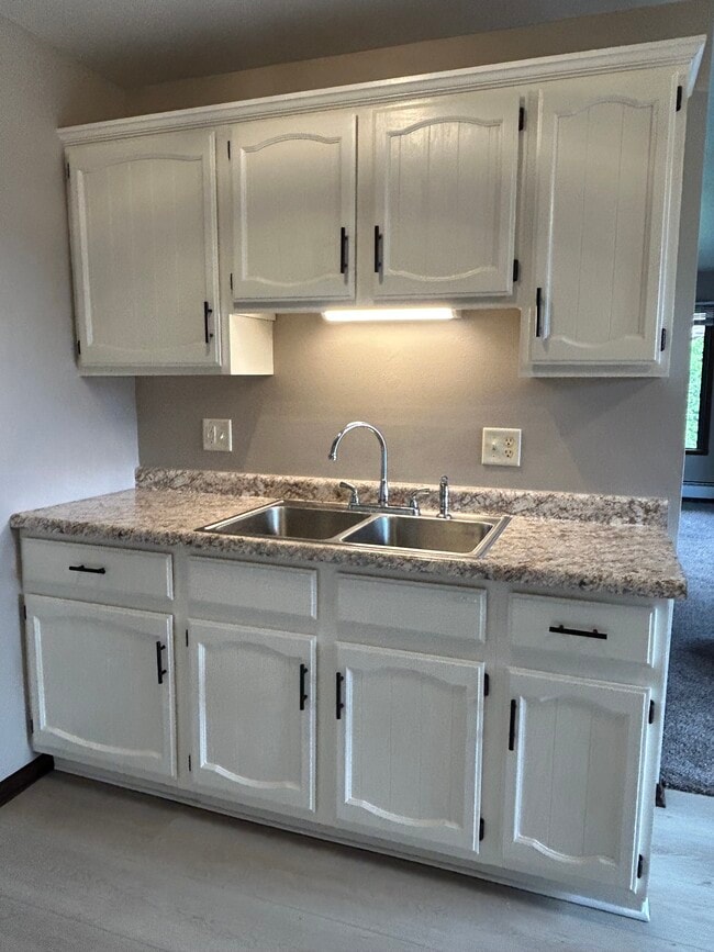 Building Photo - 2125 Camelot Court
