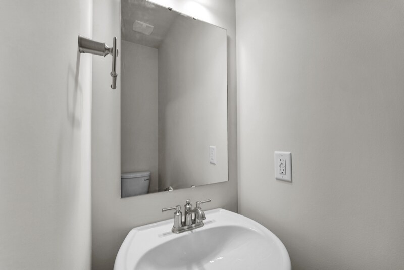 Building Photo - 1015 Badlands St