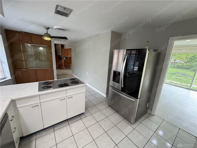 Building Photo - 3776 Dorset Dr
