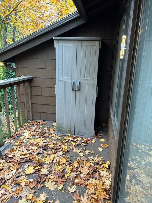 Building Photo - 2bd/1.5ba Tukwila Townhome