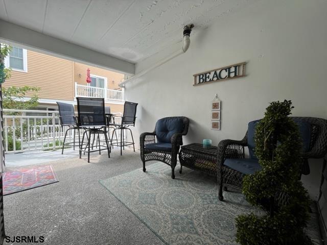 Building Photo - 9510 Amherst Ave