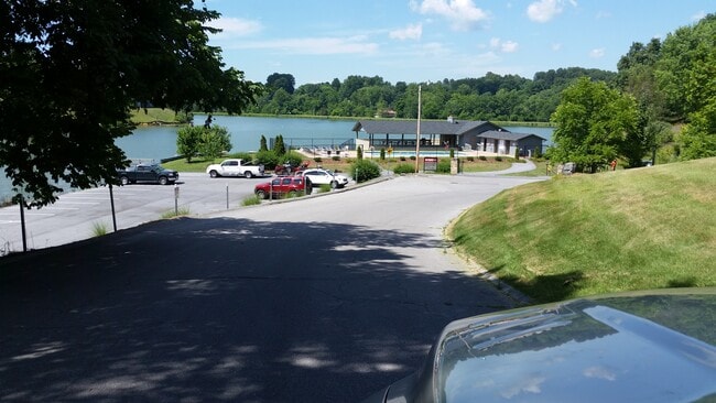 Building Photo - 24180 Woodridge Cir