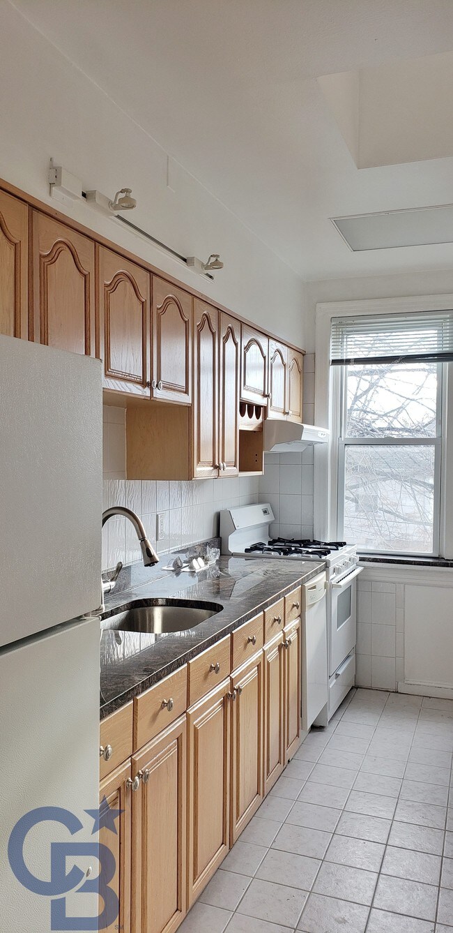 Primary Photo - 92 Bay Ridge Ave