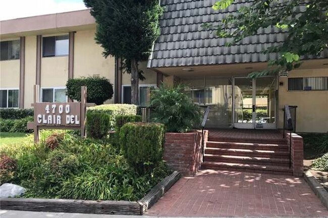 Building Photo - Coming Soon! Charming 2-Bedroom Apartment ...