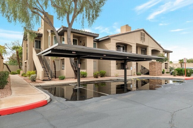 Building Photo - Upgraded first-floor condo in the sought-after Plaza Residences in Scottsdale!
