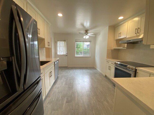 Building Photo - SAN JOSE WEST - Beautifully renovated home, great location
