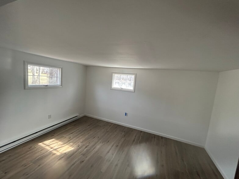 Big Bedroom - 1520 Harvey Ln