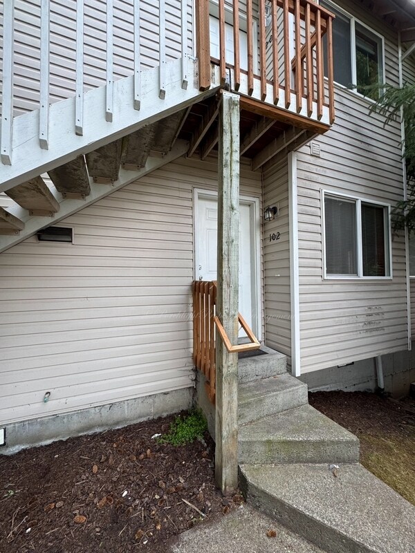 Building Photo - 1343 Pacific St