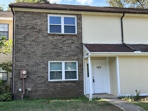 Building Photo - 428 Oakland Rd