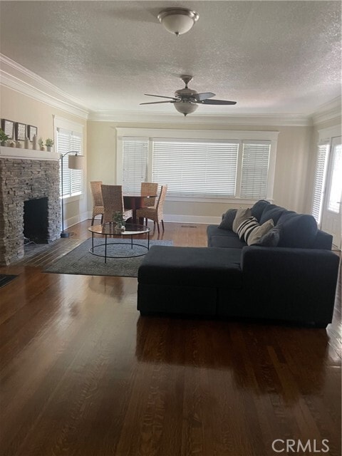 Building Photo - 596 E Arrow Hwy