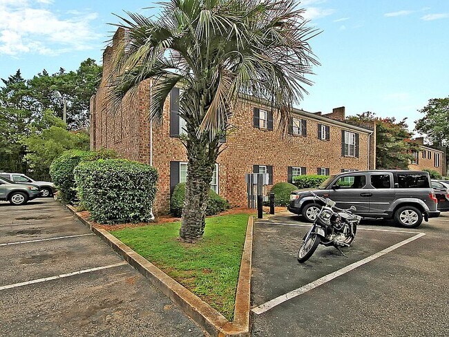 Building Photo - 640 Cornell St