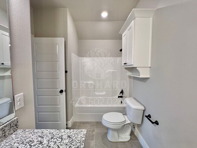 Building Photo - Single-Family Home- Desirable Clearwood Plan
