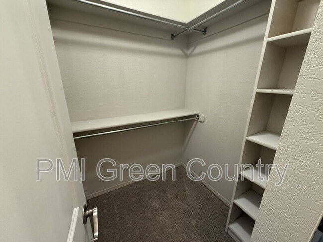 Building Photo - 25934 E 90th St S