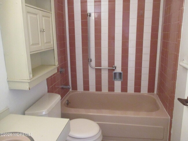 Building Photo - 365D Chesterfield Ct