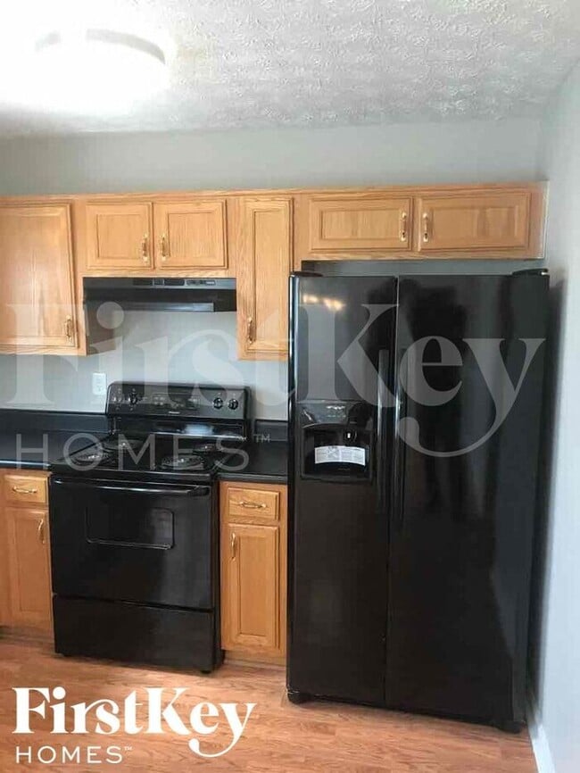 Building Photo - 246 Marsh Glen Dr
