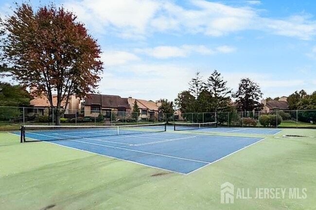 Building Photo - 65 Diamond Ln