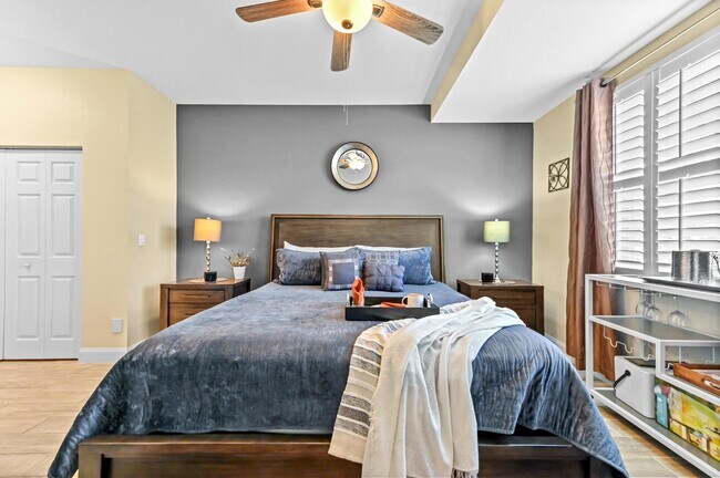 Building Photo - 3043 Grandiflora Dr