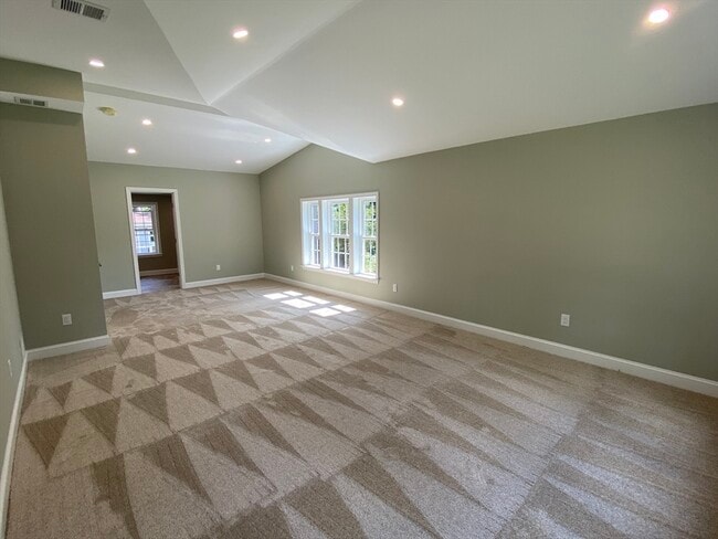 Building Photo - 97 Edgebrook Rd