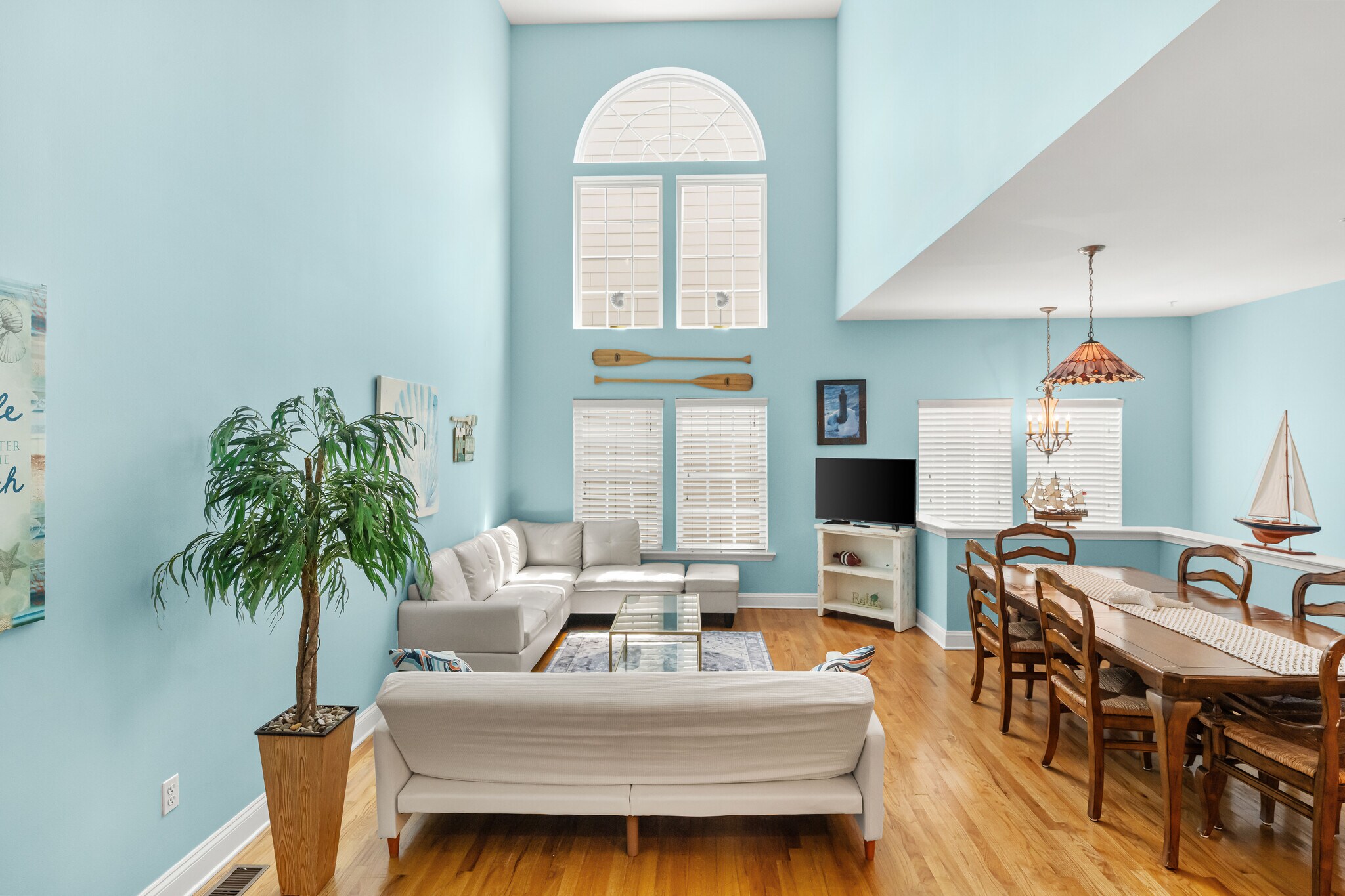 Living/Dining Room - 15 Sumner Ave
