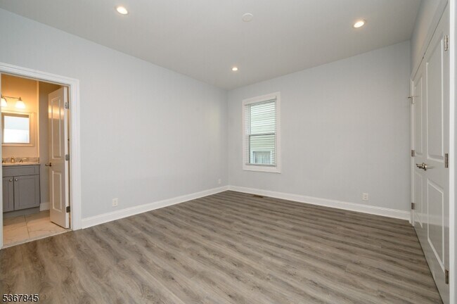 Building Photo - 32 Woodland Ave