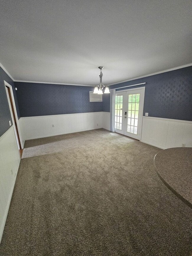 Building Photo - 985 Melrose Dr