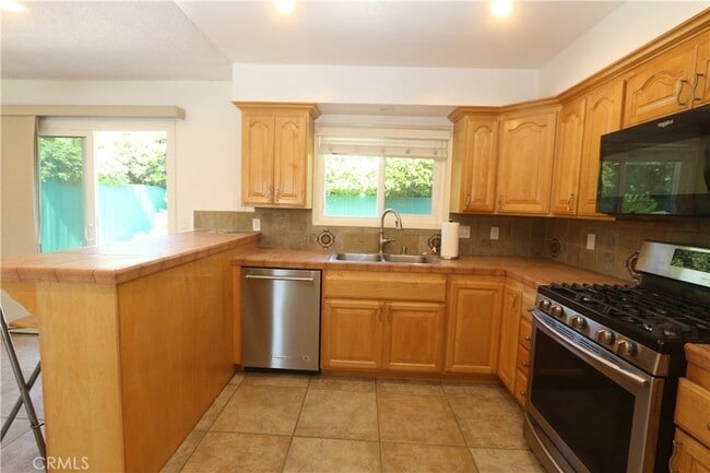 Building Photo - 16572 Patricia Ln
