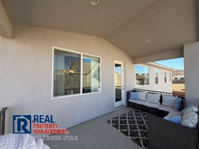 Building Photo - Beautiful Santa Clara Home