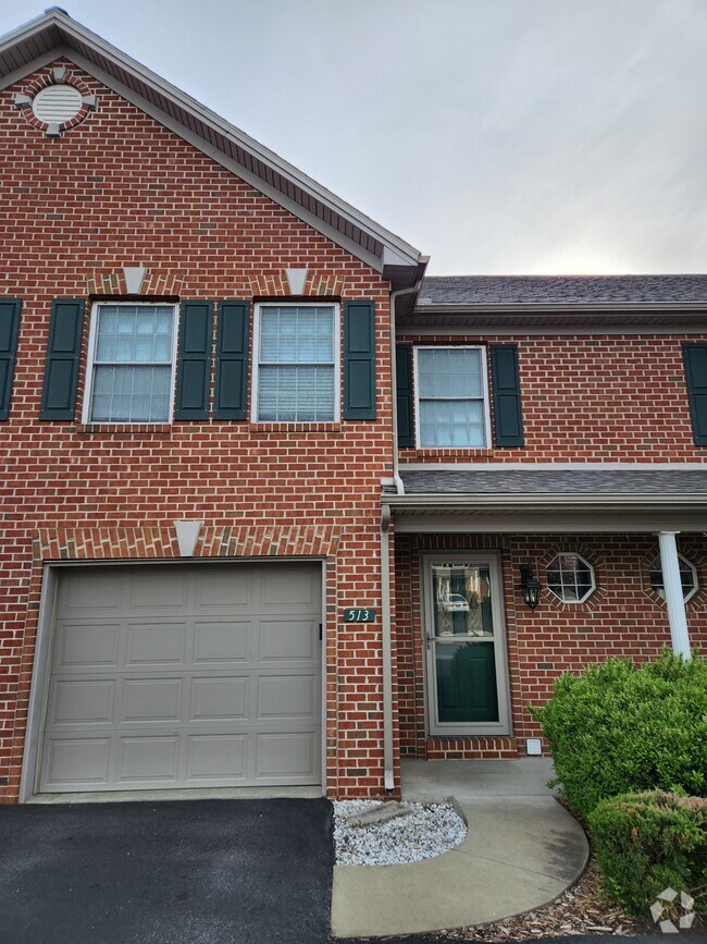 Building Photo - 513 Northstar Dr