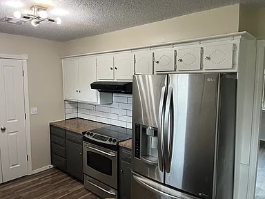 Building Photo - 1006 Tyler Ave NW