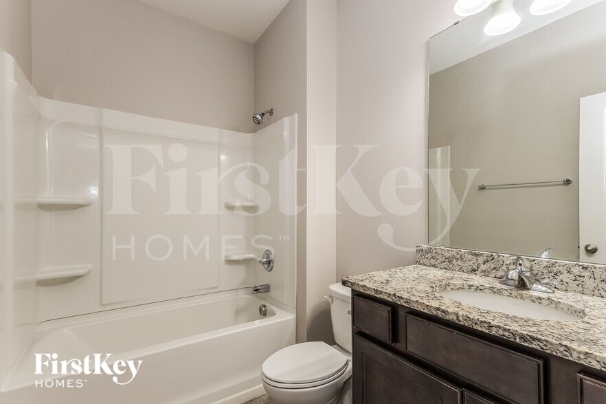 Building Photo - 447 Stonefield Cir