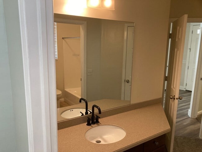 Building Photo - Beautiful Home in Highly Desired Daybreak Location!