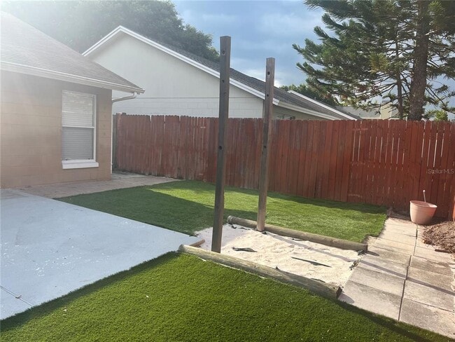 Building Photo - 9317 Sonoma Dr