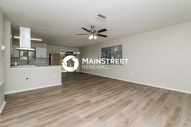 Building Photo - 3 Bedroom Pet-Friendly Home in NEW PORT RICHEY, FL with Main Street Renewal