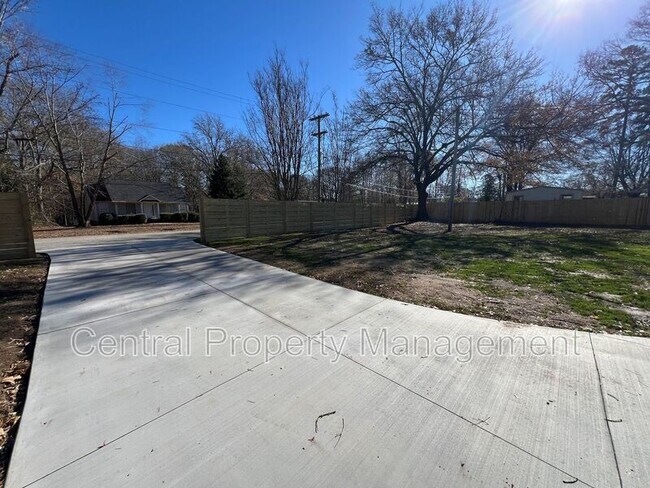 Building Photo - 204 State Rd S-23-293