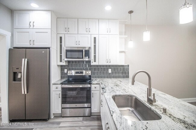 Building Photo - 3839 Union Pacific Dr W