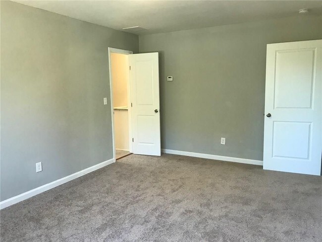 Building Photo - 1280 Arkwright Pl SE