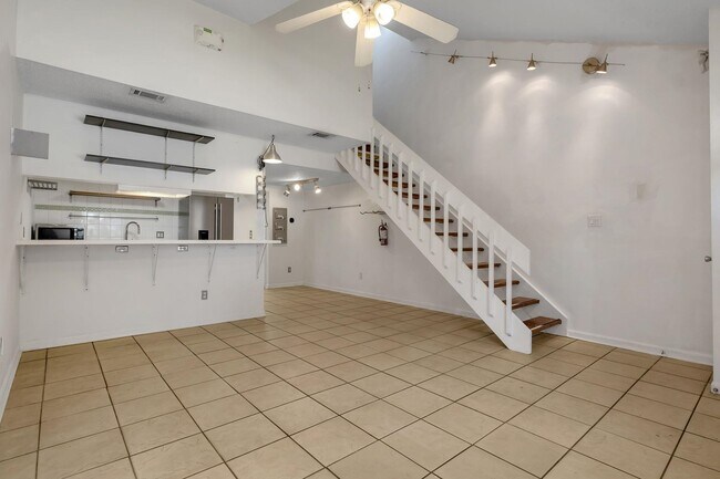 Building Photo - 2471 Talco Hills Dr