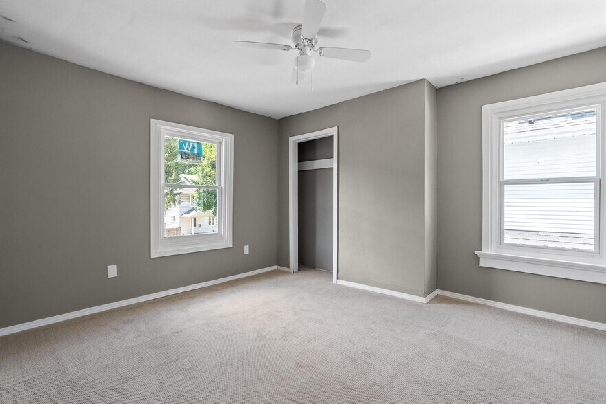 Building Photo - 135 W Hudson Ave