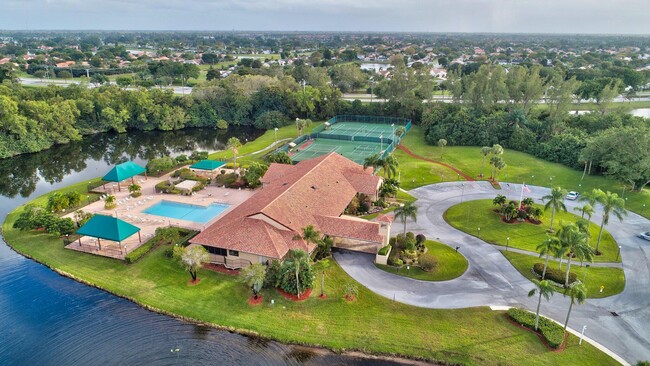 Building Photo - 6025 Parkwalk Dr