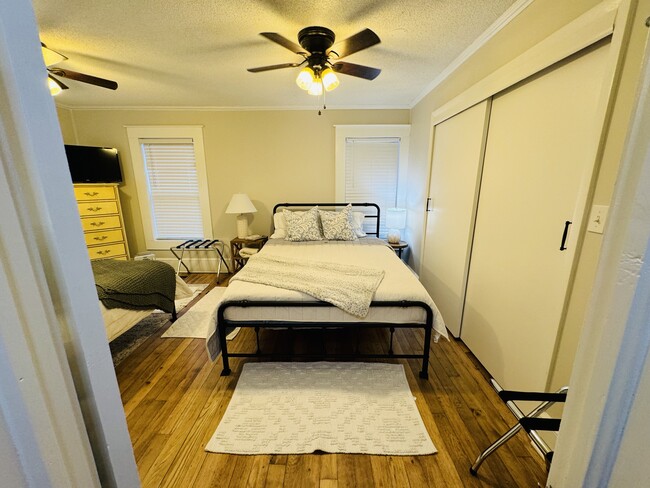 Building Photo - 59 Bleckley Dr